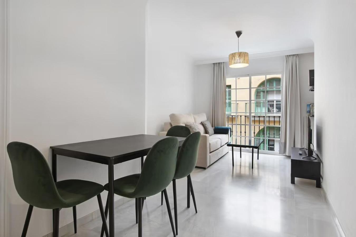Exclusive Malagueta Beach Apartment Malaga Exterior photo